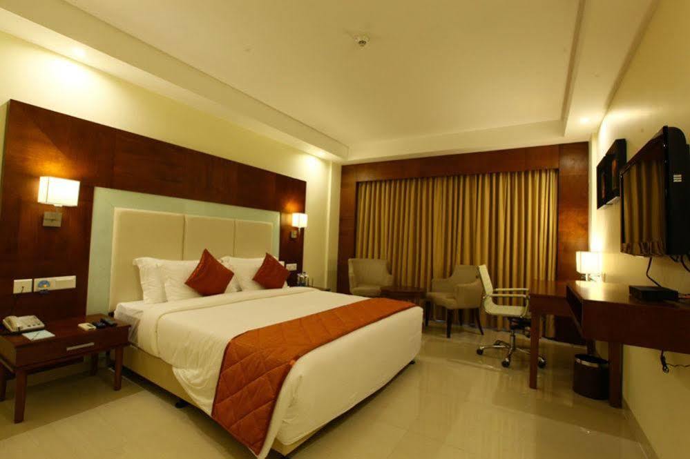 Quality Inn Viha Kumbakonam Eksteriør billede